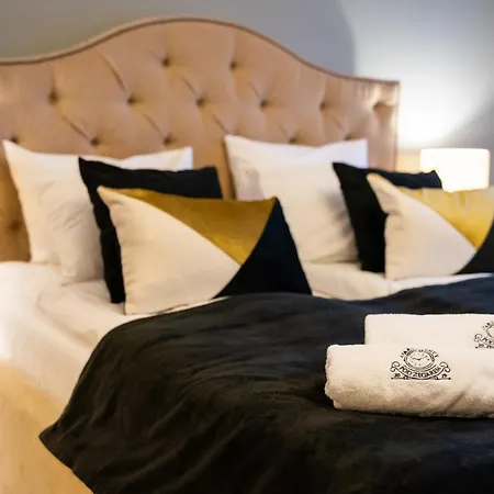 Apartamenty Pod Zegarem Mikołajki Esterno foto